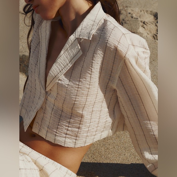 Zara NWT wrinkled effect long sleeve collared button front cropped shirt - Picture 6 of 14